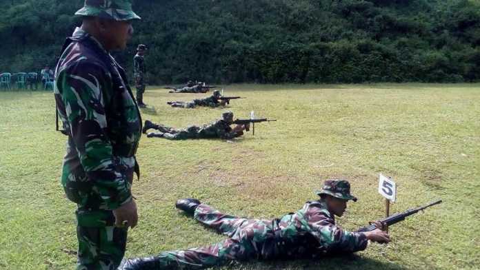 Latihan menembak prajurit Korem 083/Bdj. (istimewa)