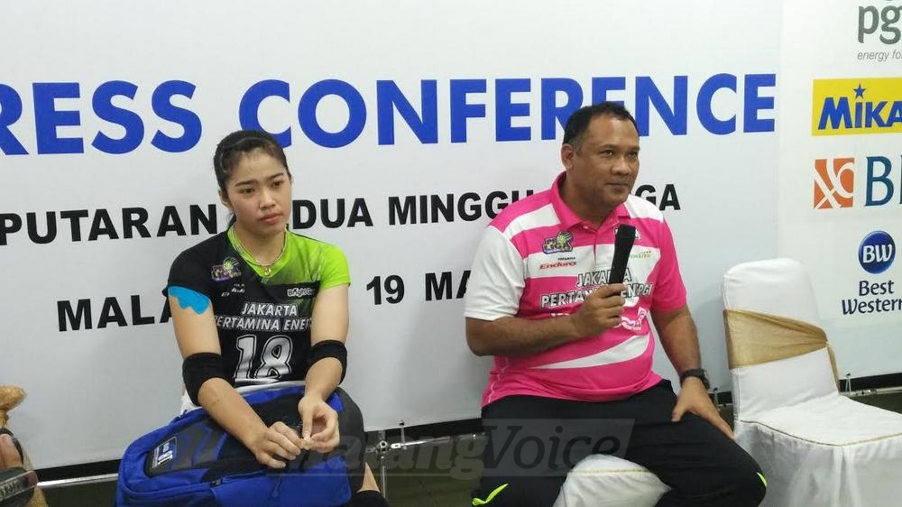 Pelatih Jakarta Pertamina Energi, Risco Herlambang. (deny)
