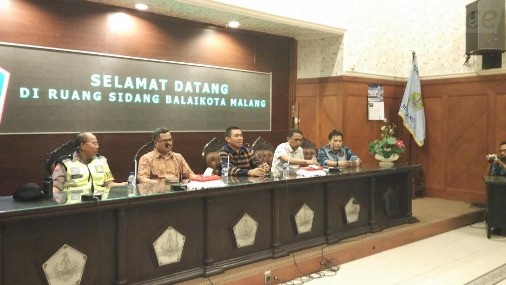 Rapat koordinasi antara Wali Kota Malang HM Anton dan korwil Aremania. (deny)