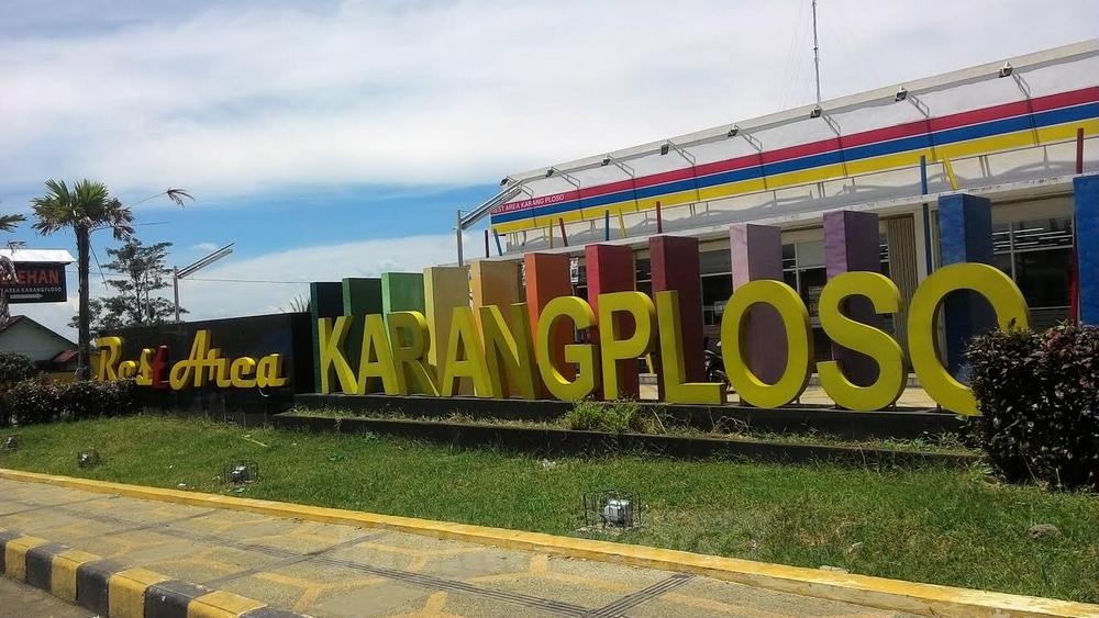 Rest Area Karangploso, di Kecamatan Karangploso, Kabupaten Malang.(Miski)