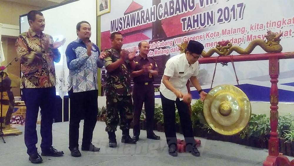 Wakil Wali Kota Malang, Sutiaji, secara resmi membuka Muscab Gapensi Kota Malang. (Muhammad Choirul)
