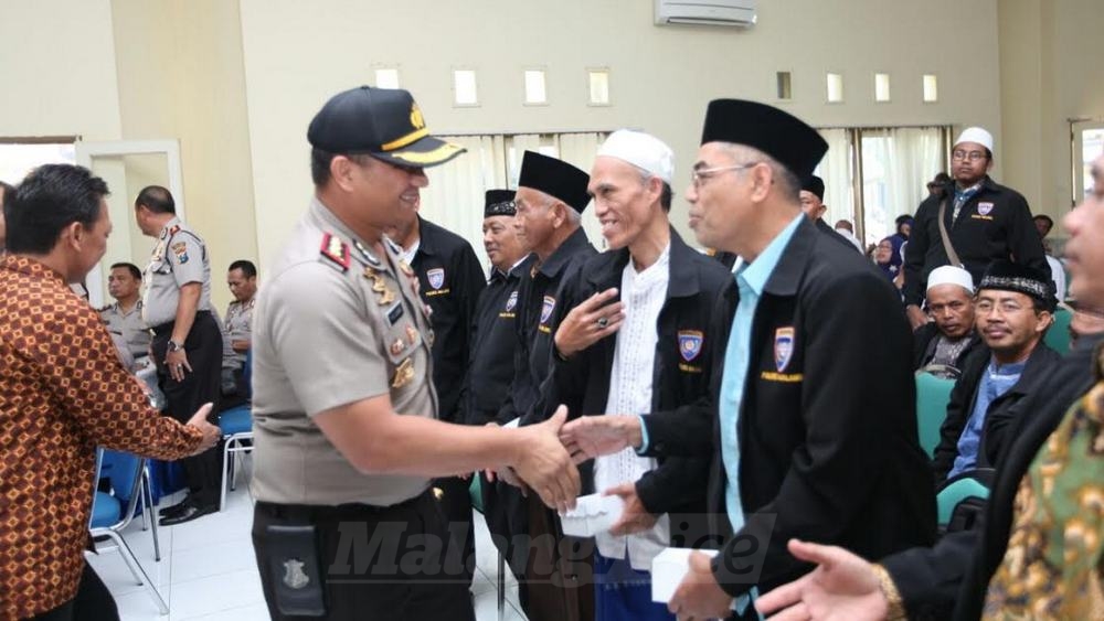 Kapolres Malang, AKBP Yade Setiawan Ujung dalam acara pencegahan penyebaran informasi palsu.(ist)