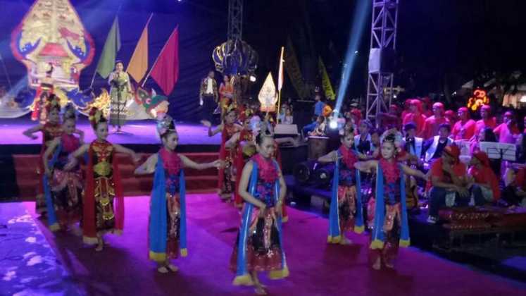 Malang Artnival 2017 berlangsung meriah. (Bagian Humas Pemkot Malang)