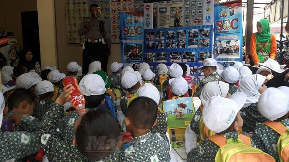 Para murid TK Muslimat NU 5 di Polres Malang Kota. (deny)