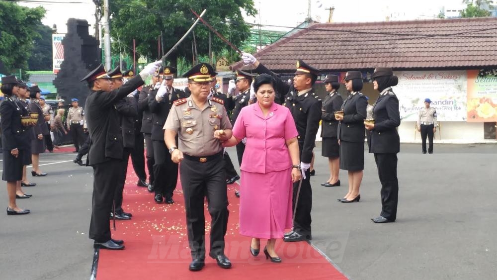 Penyambutan Kapolres Malang Kota AKBP Hoiruddun Hasibuan. (deny)