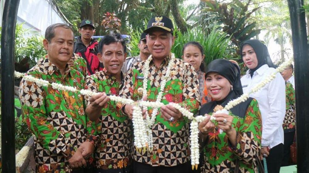 Wali Kota Malang, HM Anton, membuka gelaran Lomojari 2017 di SMPTN 3 Malang. (Bagian Humas Pemkot Malang)