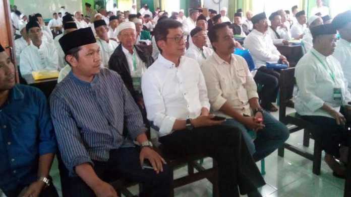 Wali Kota Batu, Eddy Rumpoko, ikut menghadiri Konferensi Cabang IV Nahdlatul Ulama Kota Batu di MTs Hasyim Asy'ari, Jalan Semeru Kota Batu, sore ini (13/5).