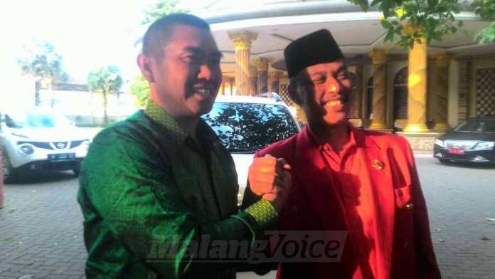 Ketua DPC PKB, HM Anton bersama Ketua DPC PDIP Kota Malang, Arif Wicaksono di acara silaturrahim.(miski)