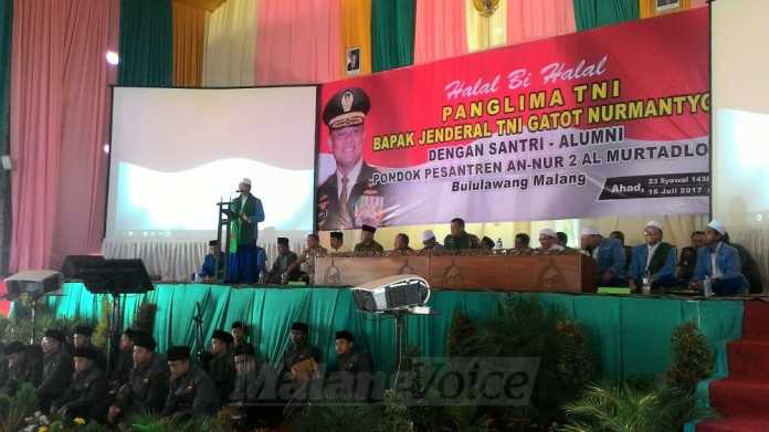 Panglima TNI, Jenderal Gatot Nurmantyo menghadiri Halal Bi Halal di Ponpes AN-Nur 2 AL Murtadlo, Bululawang, Kabupaten Malang.(Miski)