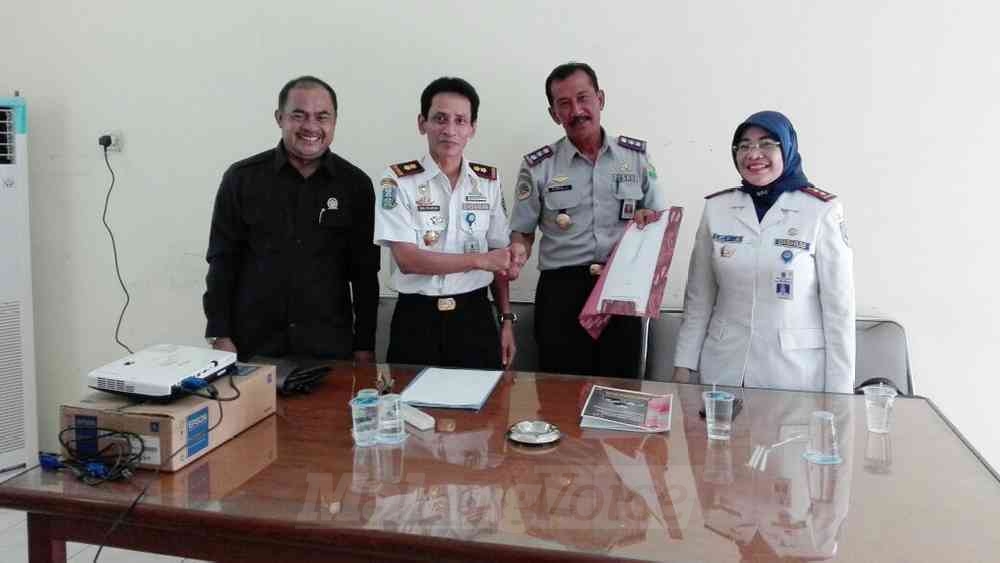 Tim pra akreditasi Dishub Jatim memantau kondisi Balai Uji Kir Dishub Kota Malang. (Muhammad Choirul)