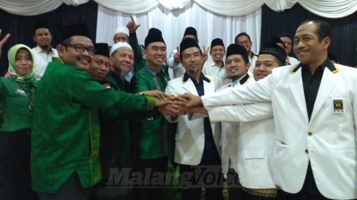 Segenap pengurus DPC PKB dan DPD PKS Kota Malang bertemu di Baiduri Sepah Resto. (Muhammad Choirul)