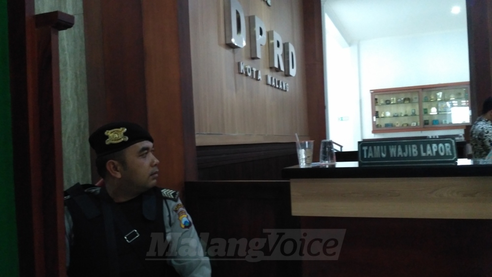 KPK Geledah Gedung DPRD, Sejumlah Rapat Batal