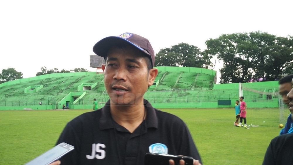Kalah Lagi, Pelatih Arema FC Sebut Ada Kesalahan di Lini Belakang