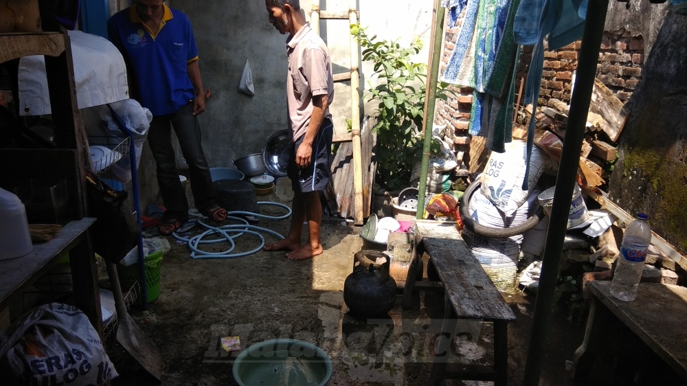 Elpiji Ngowos, Dapur Penjual Bakso Keliling Hangus Dilalap Si Jago Merah
