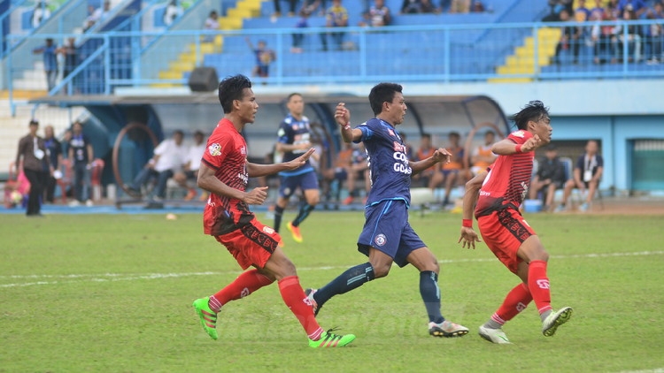 Arema FC Tuntaskan Perlawanan Persiba Balikpapan dengan Skor 3-0