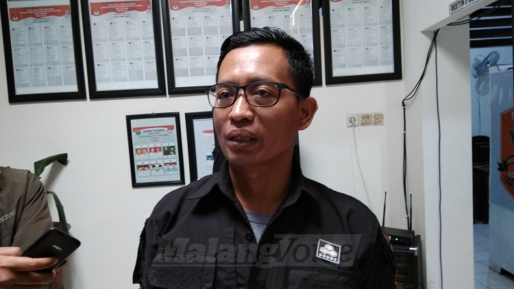Ketua KPU Kota Malang, Zainuddin. (deny rahmawan)
