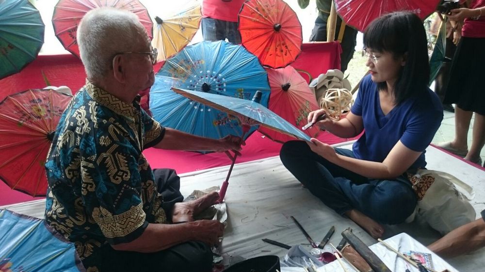 Kakek 90 Tahun, Sang Maestro Seni Payung Kertas Asal Kota Malang