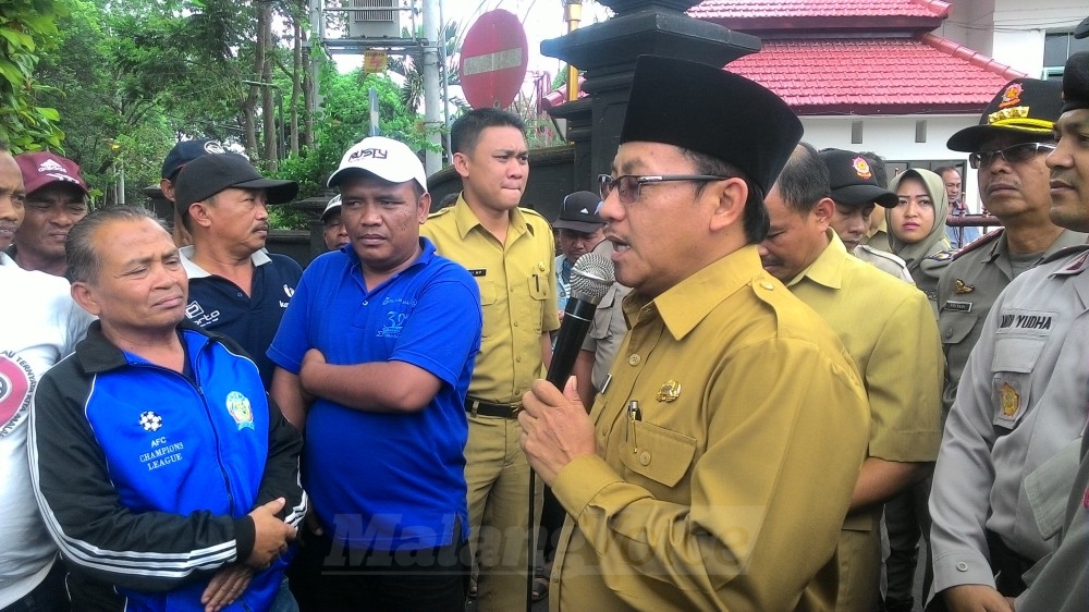 Sutiaji Imbau Sopir Angkot dan Taksi Tak Main Hakim Sendiri