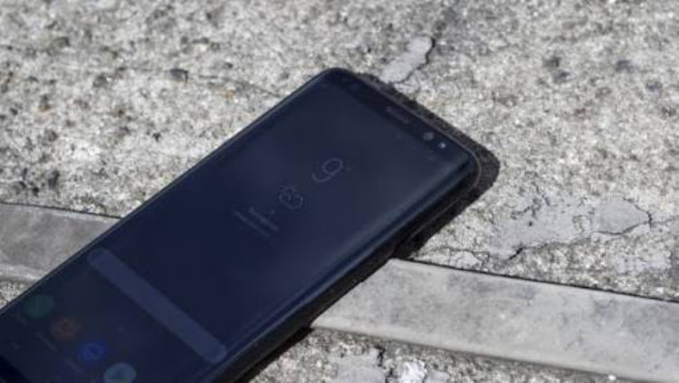 Desain Samsung Galaxy S9 dikabarkan mirip iPhone8 (theinquirer.com)