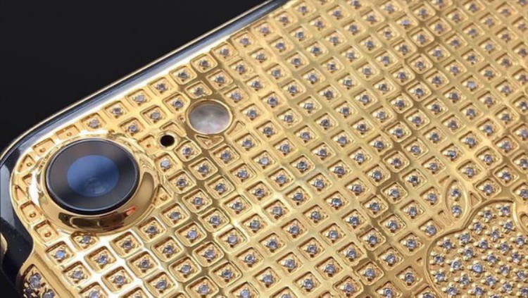 iPhone berlapiskan emas (Goldgenie.com)