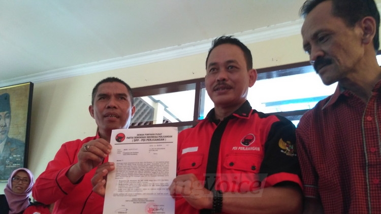 PDIP menggelar jumpa pers terkait SK penetapan Ketua DPRD Kota Malang. Muhammad Choirul)