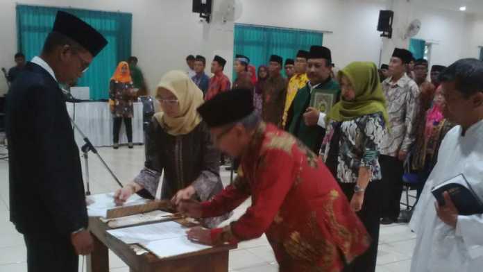 Pelantikan anggota PPS KPU Kota Malang. (Istimewa)