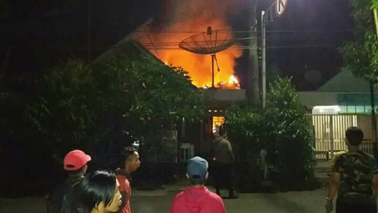 Rumah Terbakar, Satu Wanita Tewas di Kamar