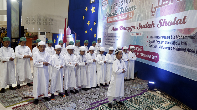 Dubes Arab Saudi Terkesan Aksi Ribuan Siswa di Festival Apresiasi Anak Islam
