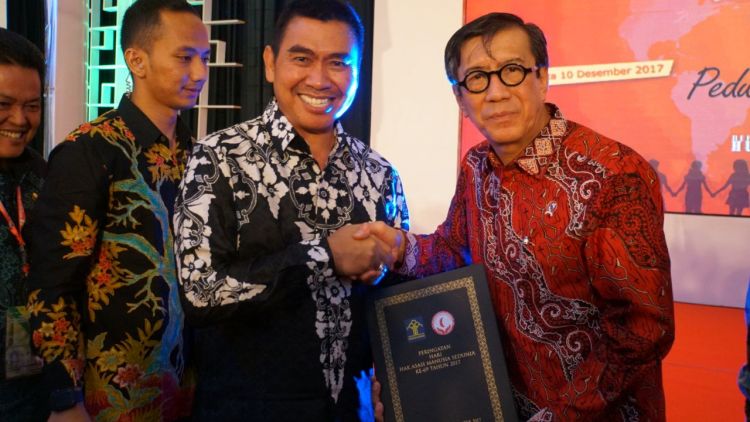 Kota Malang Terima Penghargaan Bidang HAM dari Jokowi