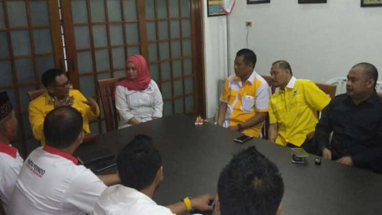 Pertemuan antara DPD Partai Perindo dan Golkar Kota Malang. (Muhammad Choirul)