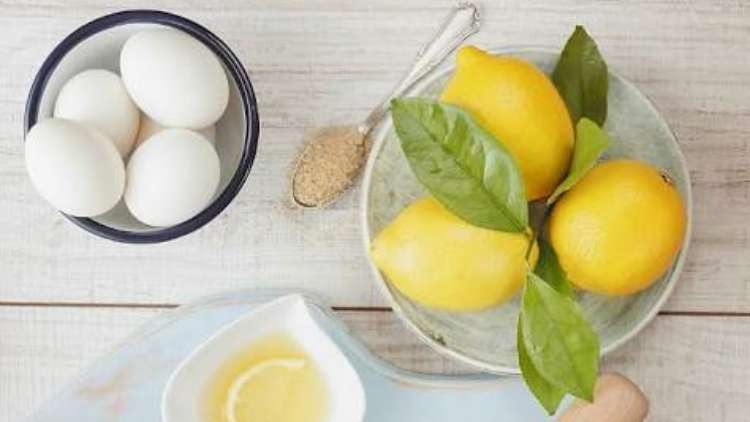 Masker putih telur dan lemon. (Thespellmagazine)