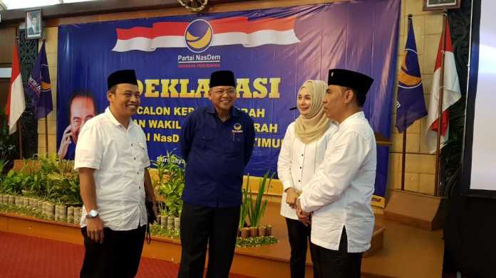 Pasangan Ya'qud Ananda Gudban dan Ahmad Wanedi berbincang dengan DPW Partai Nasdem Jawa Timur, Rendra Kresna, dan Sekretaris DPC PDIP Kota Malang, Abdul Hakim. (Istimewa)
