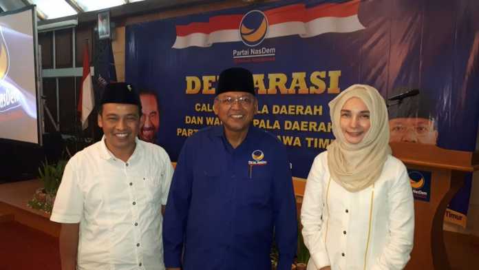 Yaqud Ananda Gudban dan Ahmad Wanedi bersama Ketua DPW Partai Nasdem Jawa Timur. (Istimewa) 