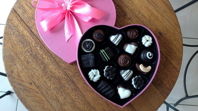 Coklat masih jadi kado paling digemari oleh pasangan yang merayakan valentine. (Lisdya/MVoice).