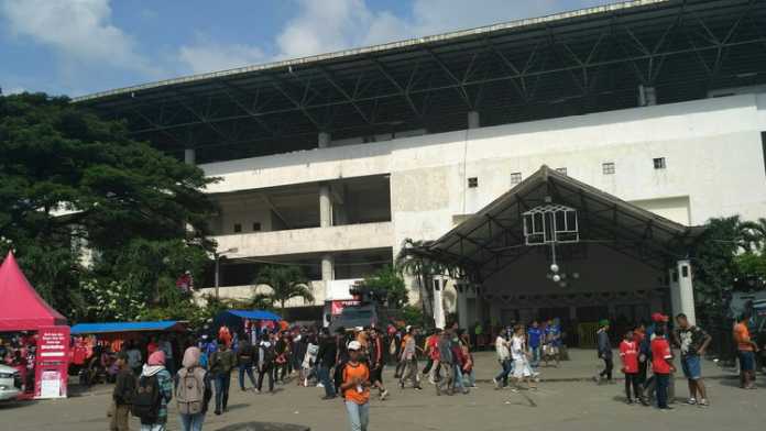 Suasana Stadion Manahan Solo sesaat sebelum laga Arema FC kontra Sriwijaya FC. (Muhammad Choirul)