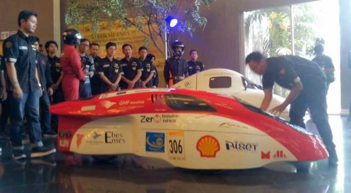 Aristo EV 1 mobil tenaga listrik FT Universitas Brawijaya dihibahkan ke Museum Angkut, Senin (12/2). (Aziz / MVoice)