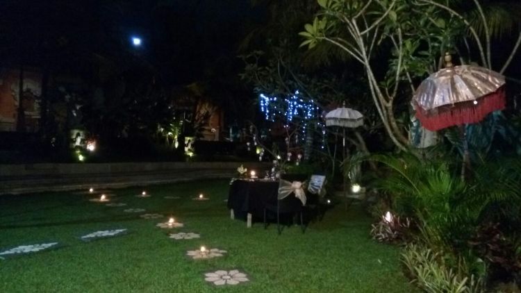 Suasana dinner perayaan valentin di Ubud Hotel. (Lisdya/MVoice).
