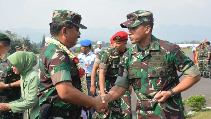 Panglima TNI saat berada di Mako Divif 2 Kostrad. (istimewa)