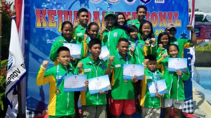 Para atlet Kota Batu meraih prestasi di Kejuaraan Nasional Finswimming Nomer Kolam di Buleleng Bali, 11 - 13 Mei 2018. (KONI Kota Batu)