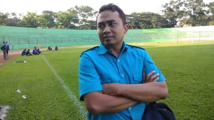 Dokter tim Arema FC, Nanang Tri Wahyudi. (Deny Rahmawan)