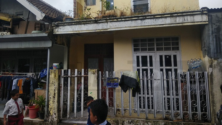 Lokasi rumah di Karangploso yang digeledah polisi. (Toski D)