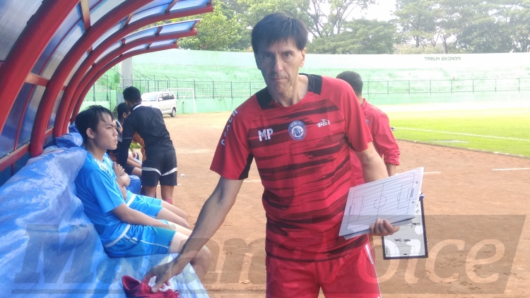 Menang Tipis, Pelatih Arema FC Akui Kesulitan Lawan PSIS