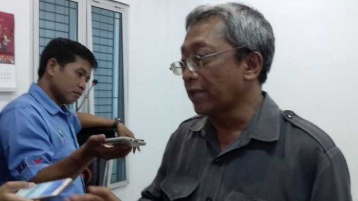 Kepala BPS Kota Malang, Mohammad Sarjan usai menerangkan inflasi Kota Malang. (Lisdya Shelly)