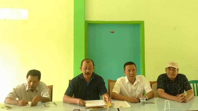 Tim kemenangan Asik saat konferensi pers di DPC PKB, Senin (9/7).