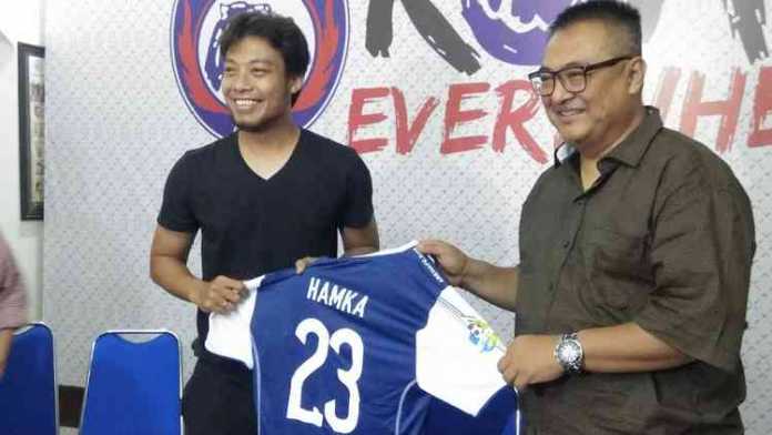 Hamka Hamzah diperkenalkan Arema FC. (deny rahmawan)