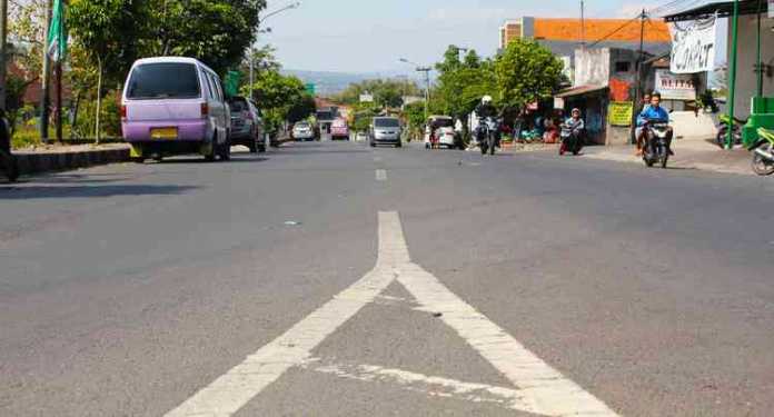 Jalan Dewi Sartika masuk dalam rencana perbaikan. (Aziz Ramadani/MVoice)