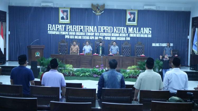 Mendagri Hadiri Pelantikan PAW DPRD Kota Malang