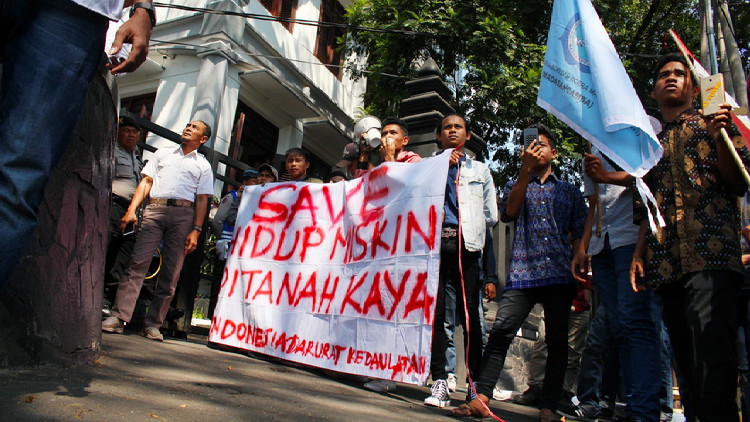 Dibombardir Unjuk Rasa, DPRD Kota Malang: Beri Kami Kesempatan Bekerja