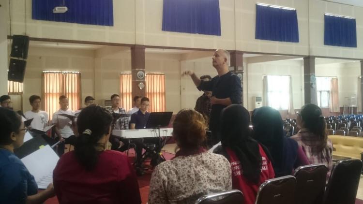 Wow, 14 Konduktor Paduan Suara Indonesia Ikuti Conducting Master Class