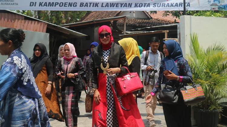 Kota Malang Kepincut Kampung Batik Laweyan Surakarta